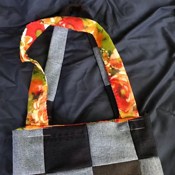 11x13” Shoulder Bag - Picture 3 of 5